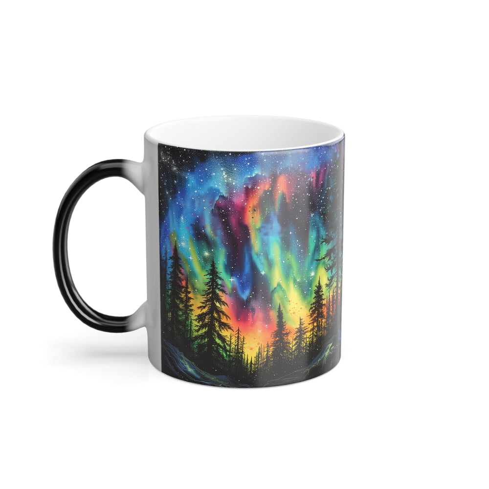 Northern Lights on a heat-reactive magic cup, perfect for cozy coffee moments